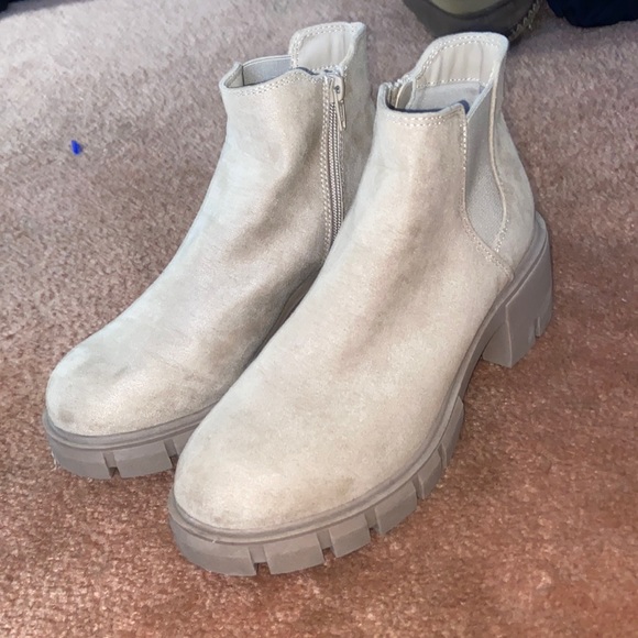 madden nyc Shoes - Madden nyc, size 7. Tan boots